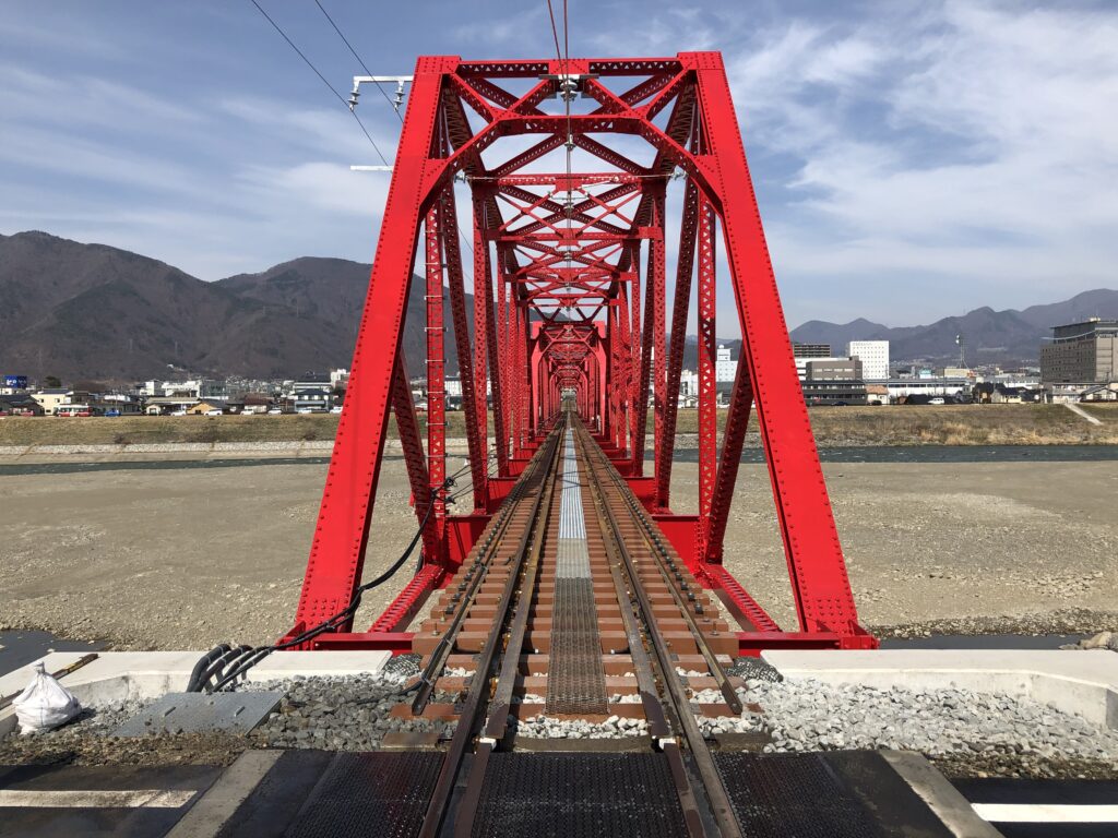 上田電鉄別所線千曲川橋梁災害復旧（橋まくらぎ交換後）