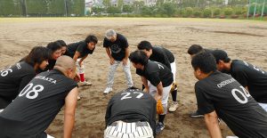 ソフトボール大会にて「みんな、お疲れさまでした！来年も頑張ろう！」